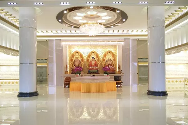 淨自在寶塔 祭拜區