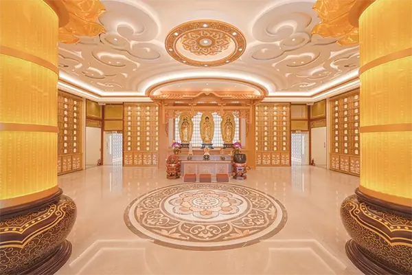 雙峰寶塔的大廳