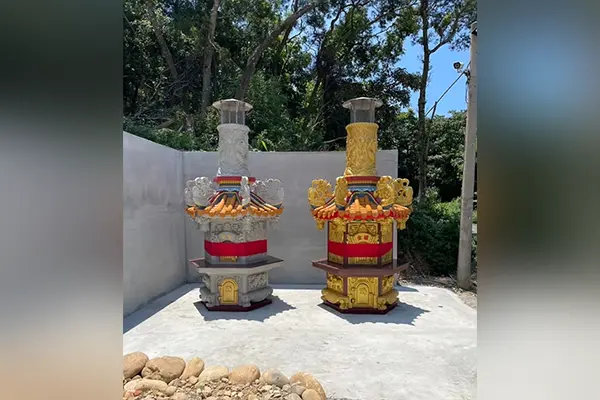 雙峰寶塔的外觀